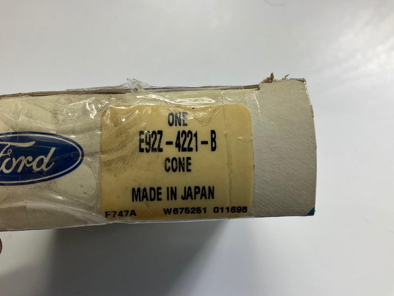 NEW GENUINE Ford E92Z-4221-B Transaxle Differential Bearing NTN 4T-32008X