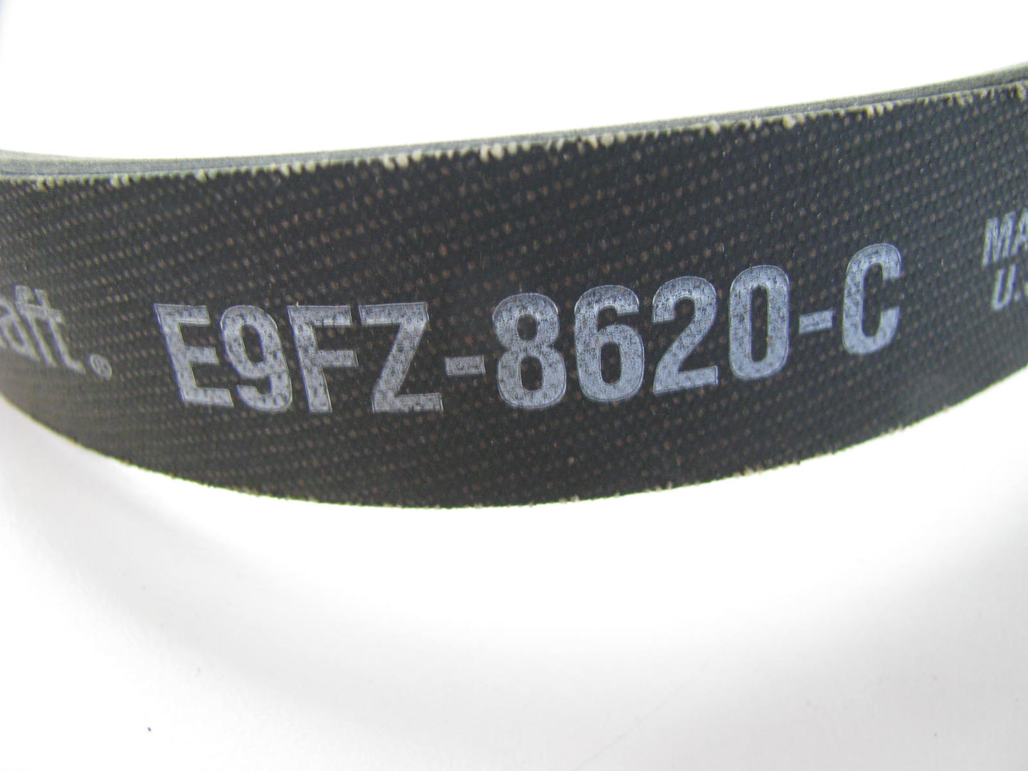 NEW - OEM Ford E9FZ-8620-C Serpentine Belt - 0.84'' X 40.50'' - 6 Ribs