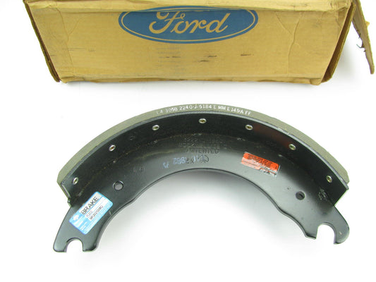 (1) NEW SINGLE GENUINE OEM Ford E9HZ-2018-C Drum Brake Shoe Medium Duty Truck