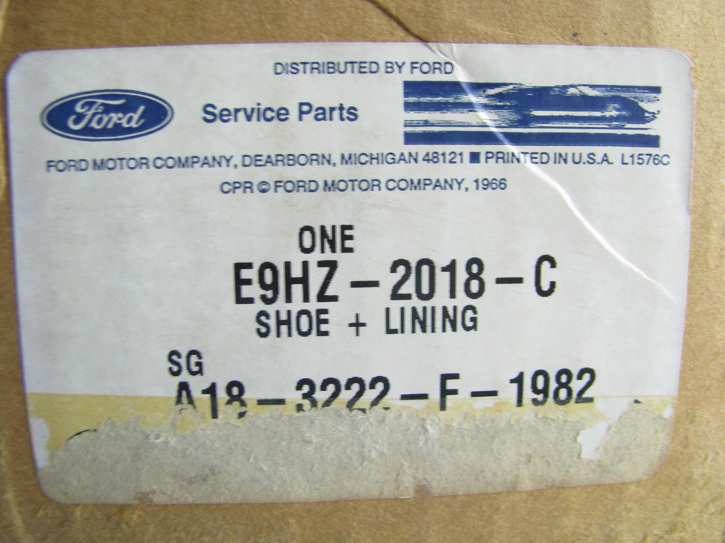(1) NEW SINGLE GENUINE OEM Ford E9HZ-2018-C Drum Brake Shoe Medium Duty Truck
