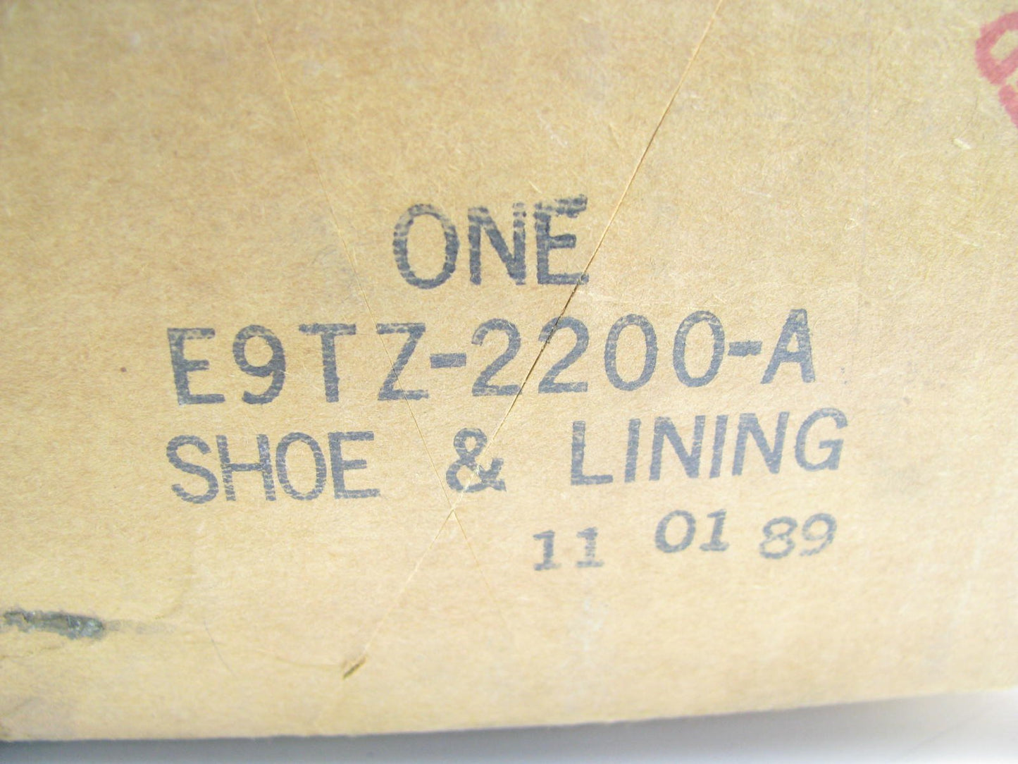 NEW GENUINE OEM Ford E9TZ-2200-A REAR Brake Shoes 9 X 1 3/4 INCH BRAKES