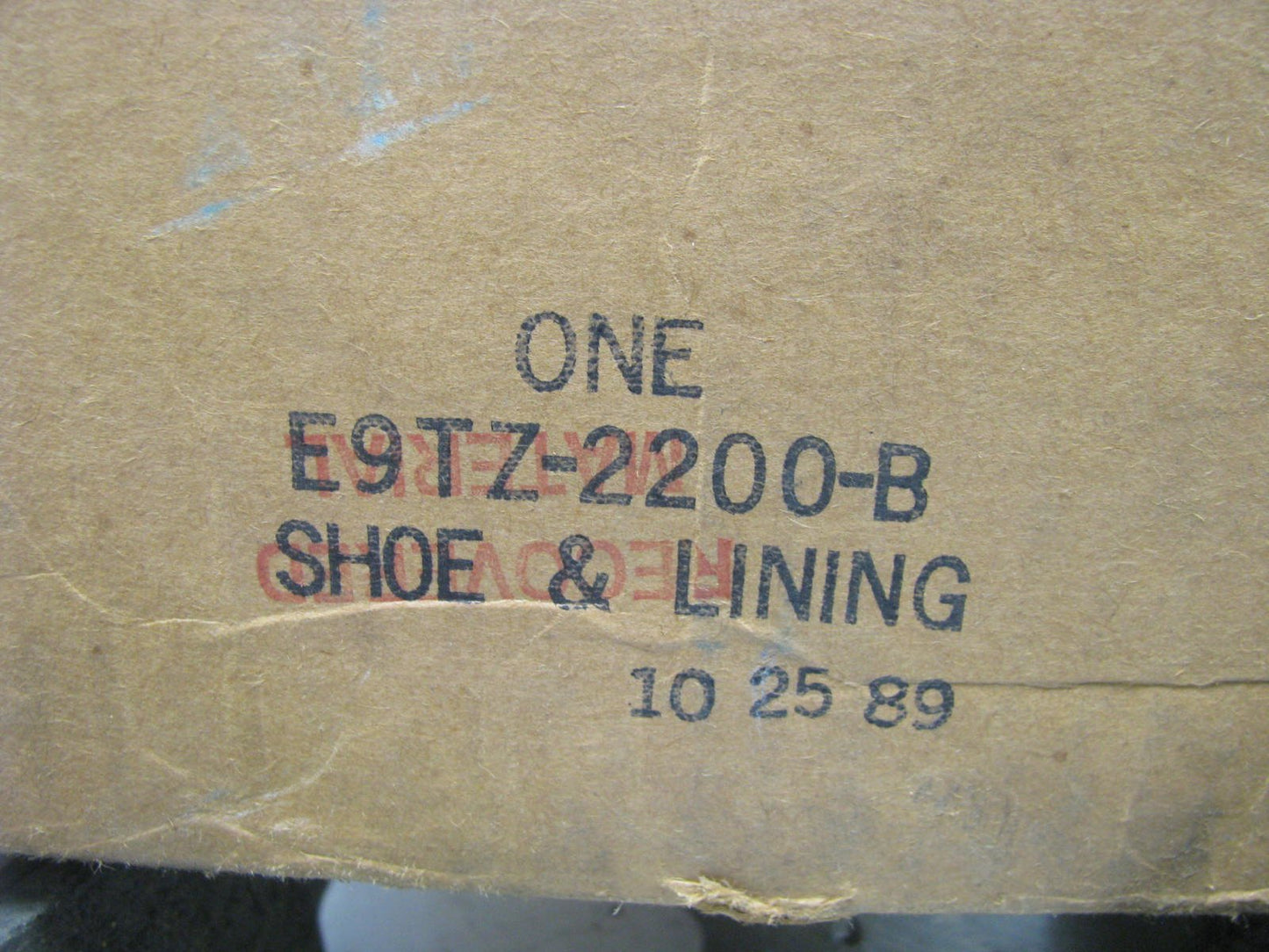 NEW GENUINE - OEM Ford E9TZ-2200-B Rear Drum Brake Shoes