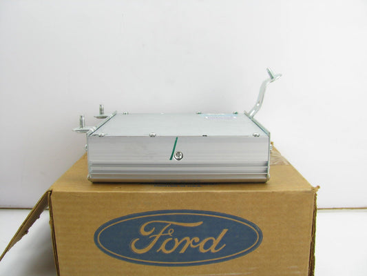 NOS OEM Ford F32Z-18B849-A Subwoofer Amplifier F32F-18C808-BC 1993-1997 Probe