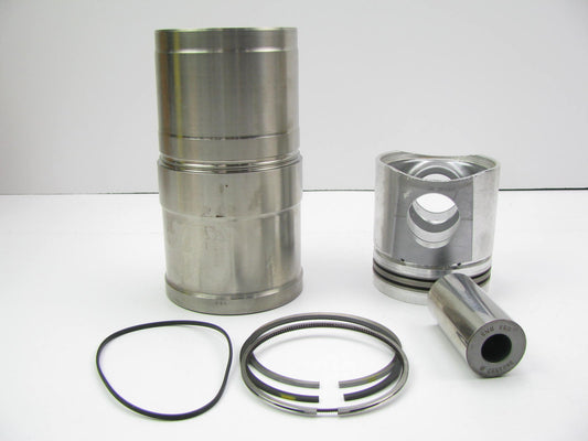Cummins 6CT8.3, 6L8.9 8.3L Diesel Engine Piston Cylinder Sleeve + Piston Ford
