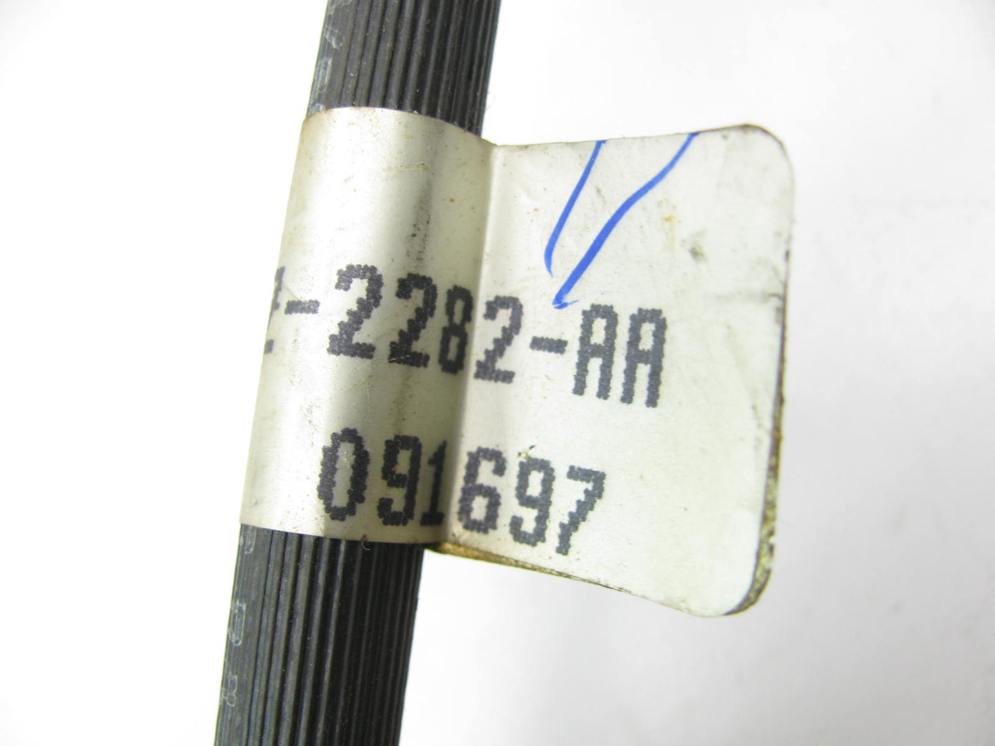 NEW - OEM Ford F59Z-2282-AA Rear Center Brake Hose For 1986-1997 Aerostar
