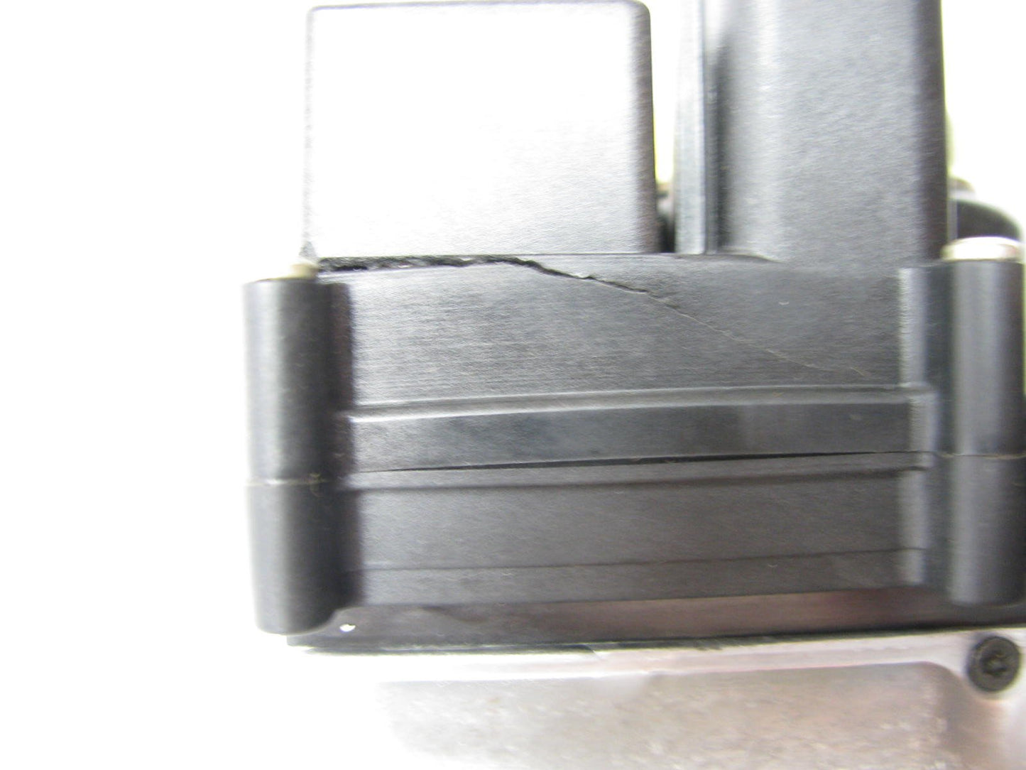 Cracked 95-97 Contour Ford ABS Modulator Pump F5RZ-2M110-B WITH Traction Control
