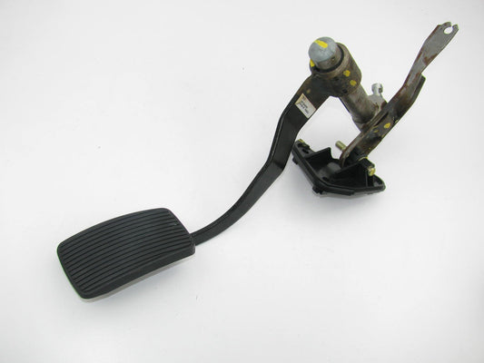 NEW OEM Ford XL1Z-9725-BA Auto Trans Accelerator Pedal 99 Expedition Navigator Type 3