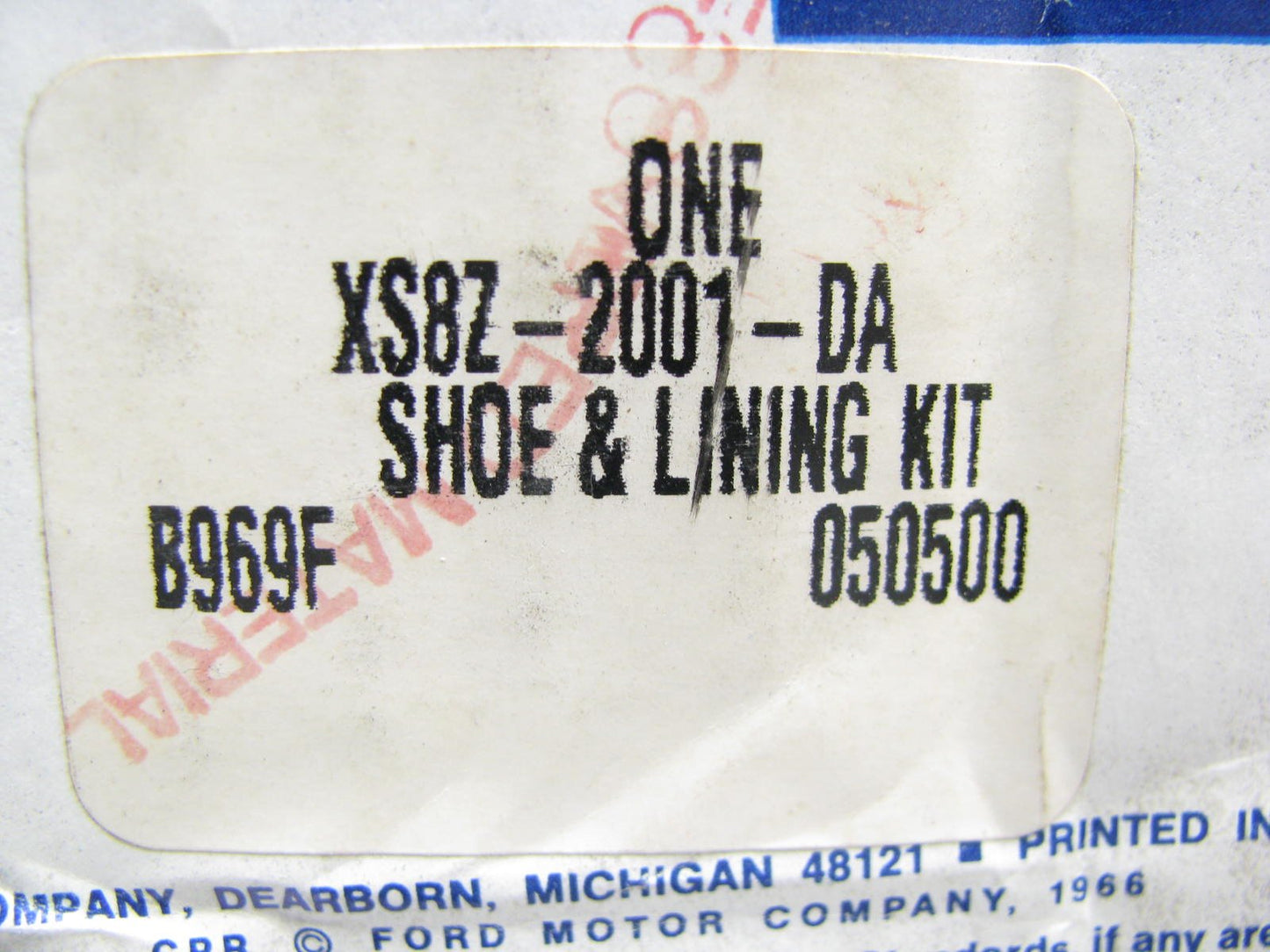 NEW GENUINE OEM Ford XS8Z-2001-DA FRONT Disc Brake Pads