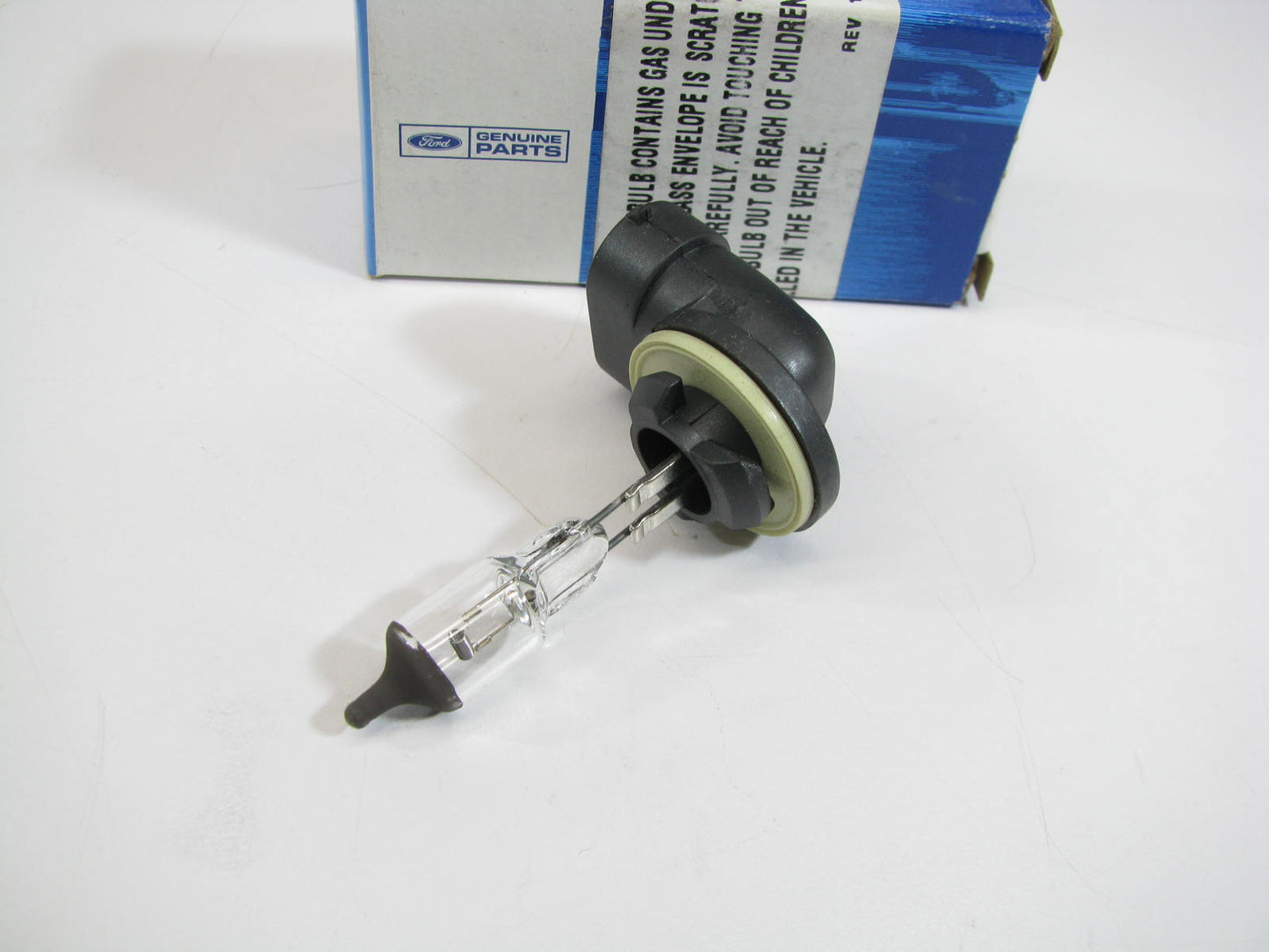NEW - OEM Ford YL8Z-13466-AC Fog Light Lamp Bulb