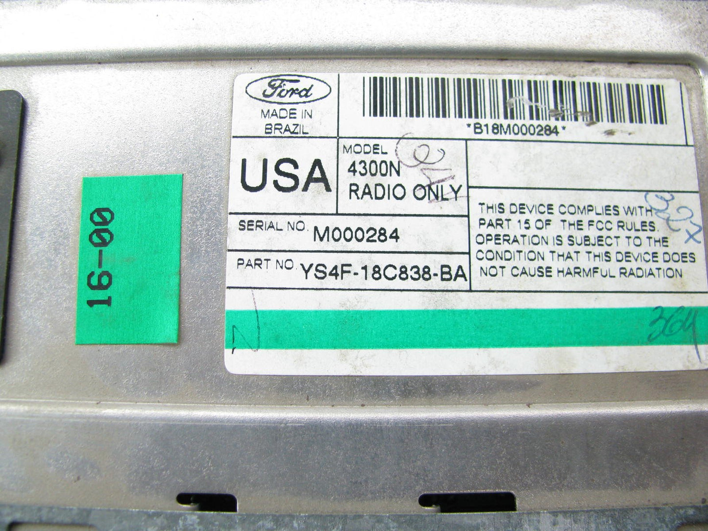 NEW - OUT OF BOX - OEM Ford YS4F-18C838-BA AM/FM Radio - 2000-2001 Ford Focus