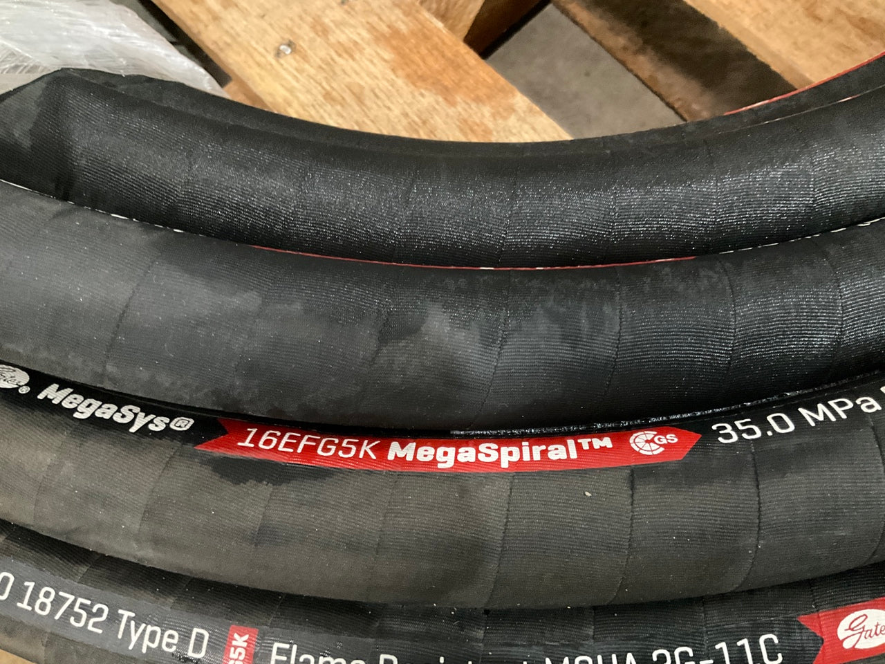 75 Feet - Gates 16EFG5K 1'' Hydraulic Hose Flame Resistant 5000 PSI W.P. 100R13