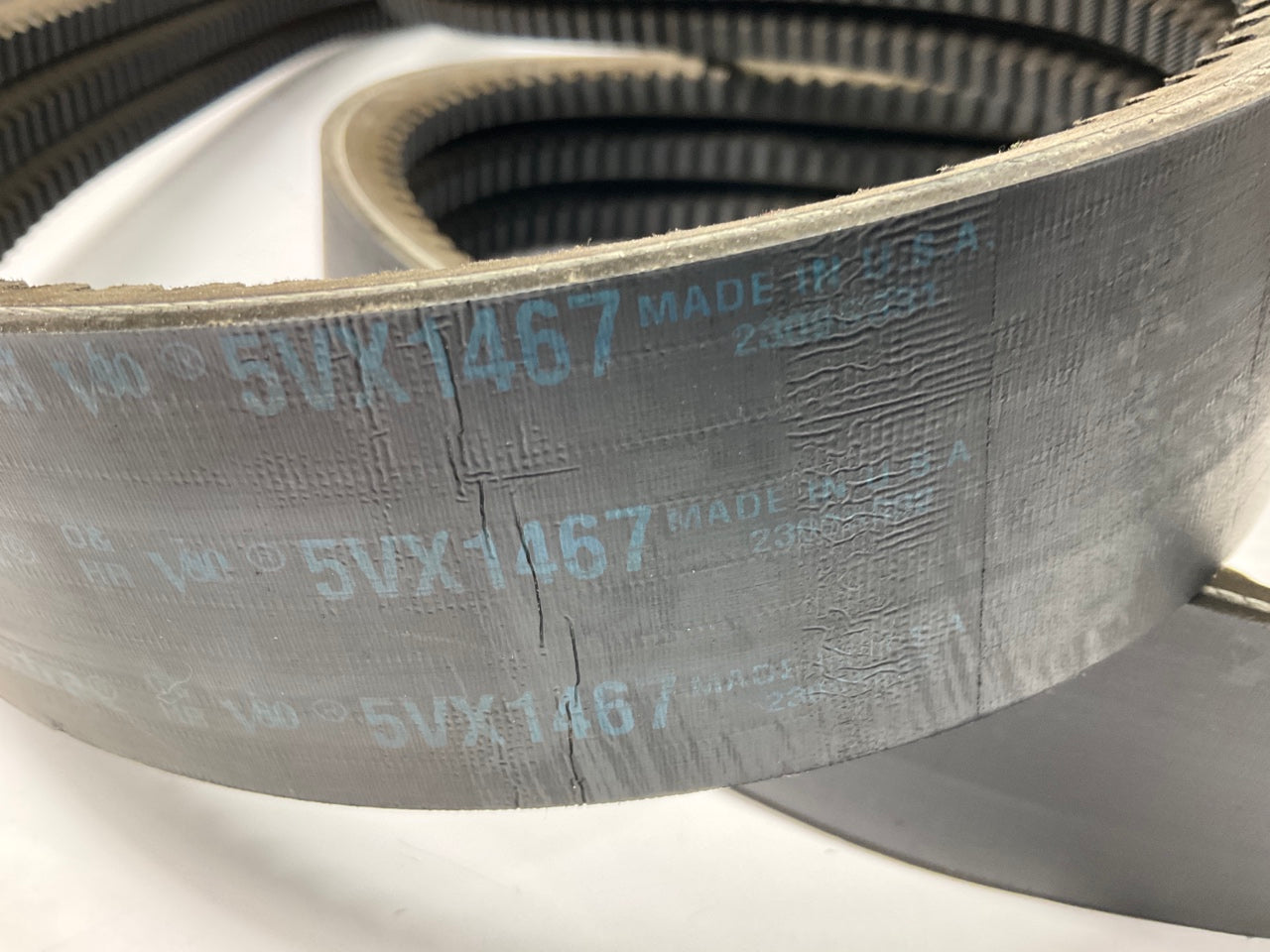 Gates 3/5VX1467 Industrial VX Wedge Drive Belt - 1.875'' X 146.7 - 3 Strand