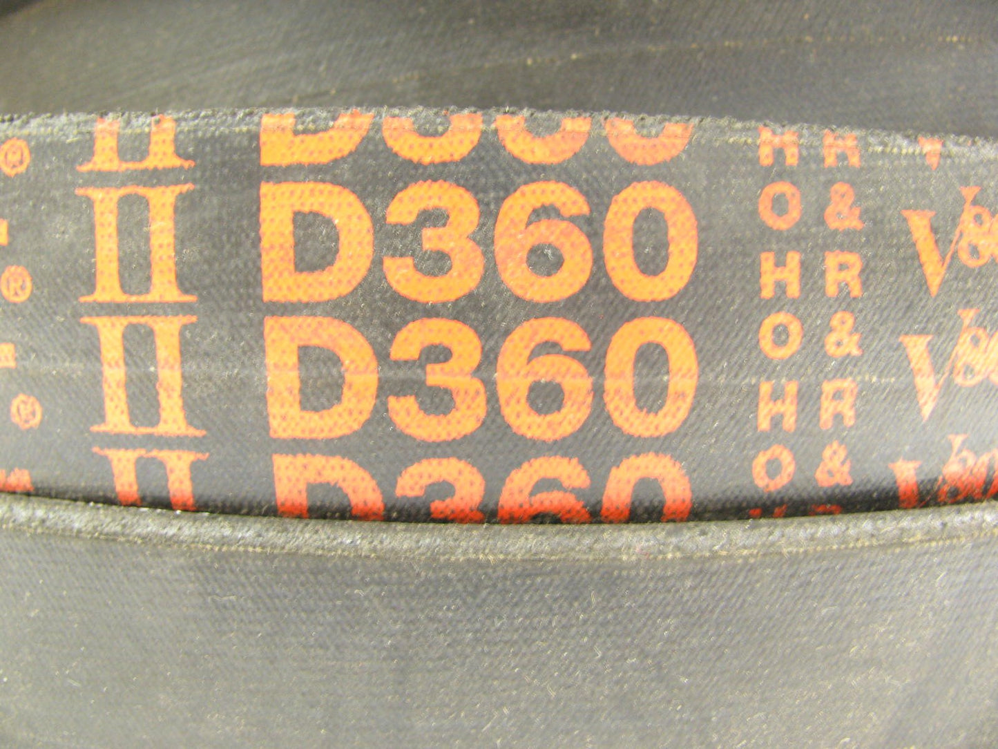 Gates D360 Hi-Power II Heavy Duty Industrial Accessory Drive Belt 1-1/4'' X 363''