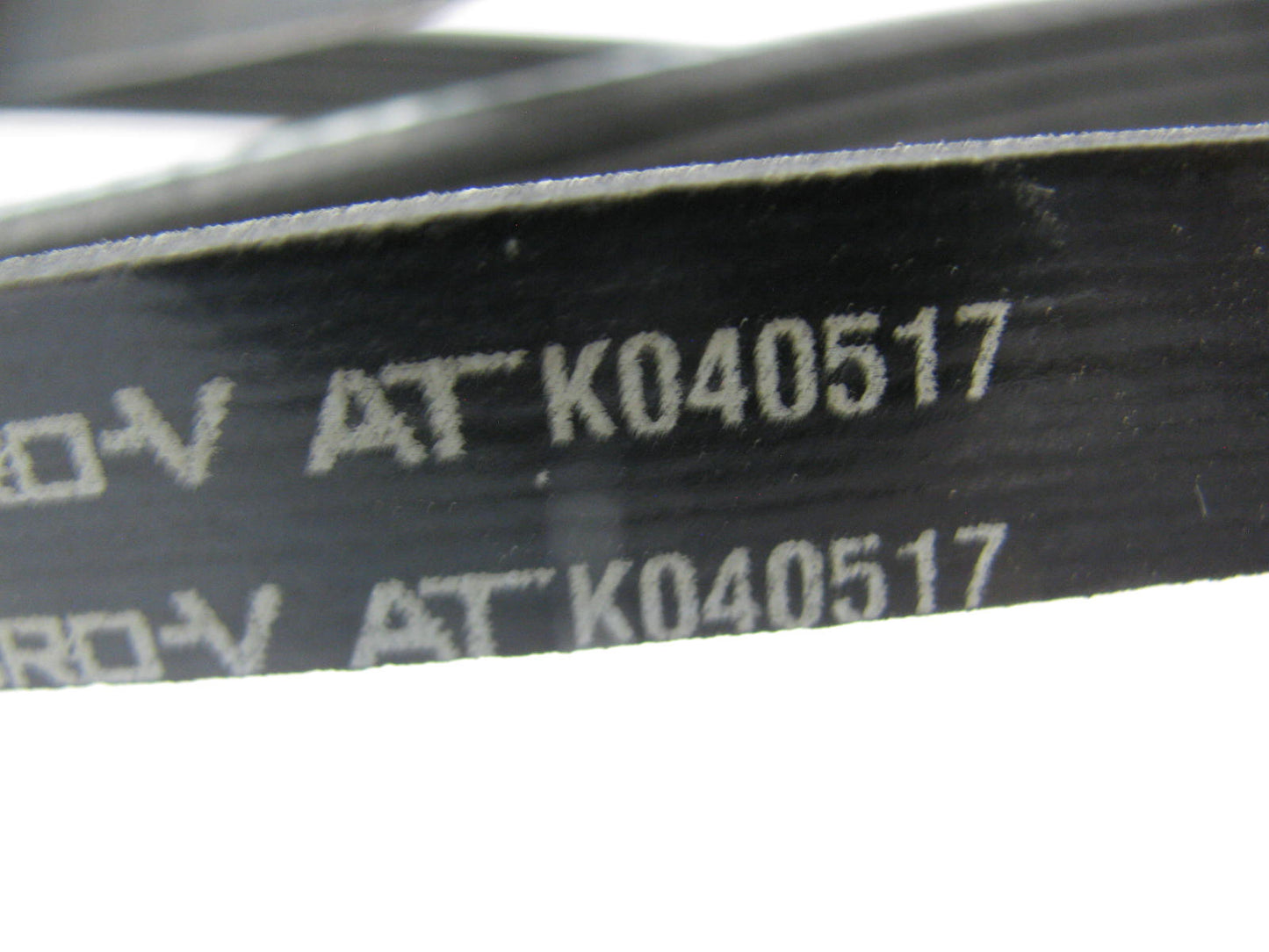 Gates K040517 Serpentine Belt - 0.56'' X 52.00'' - 4 Ribs