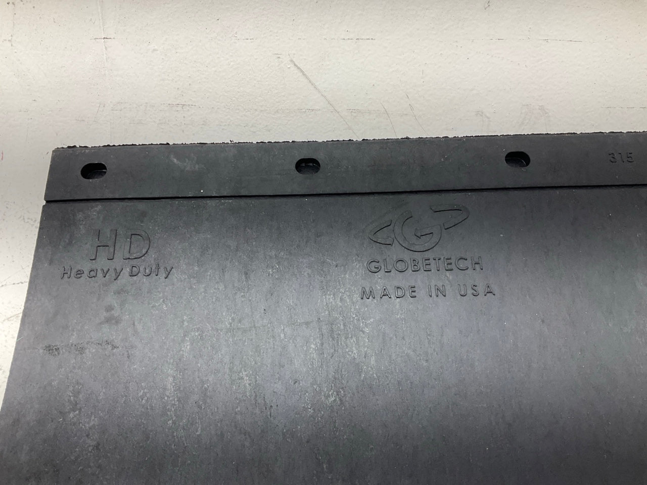 (2) Globetech GT-2440RMCQ CARQUEST Raised Rubber Mud Flap, 24'' X 30'' X 5/16''