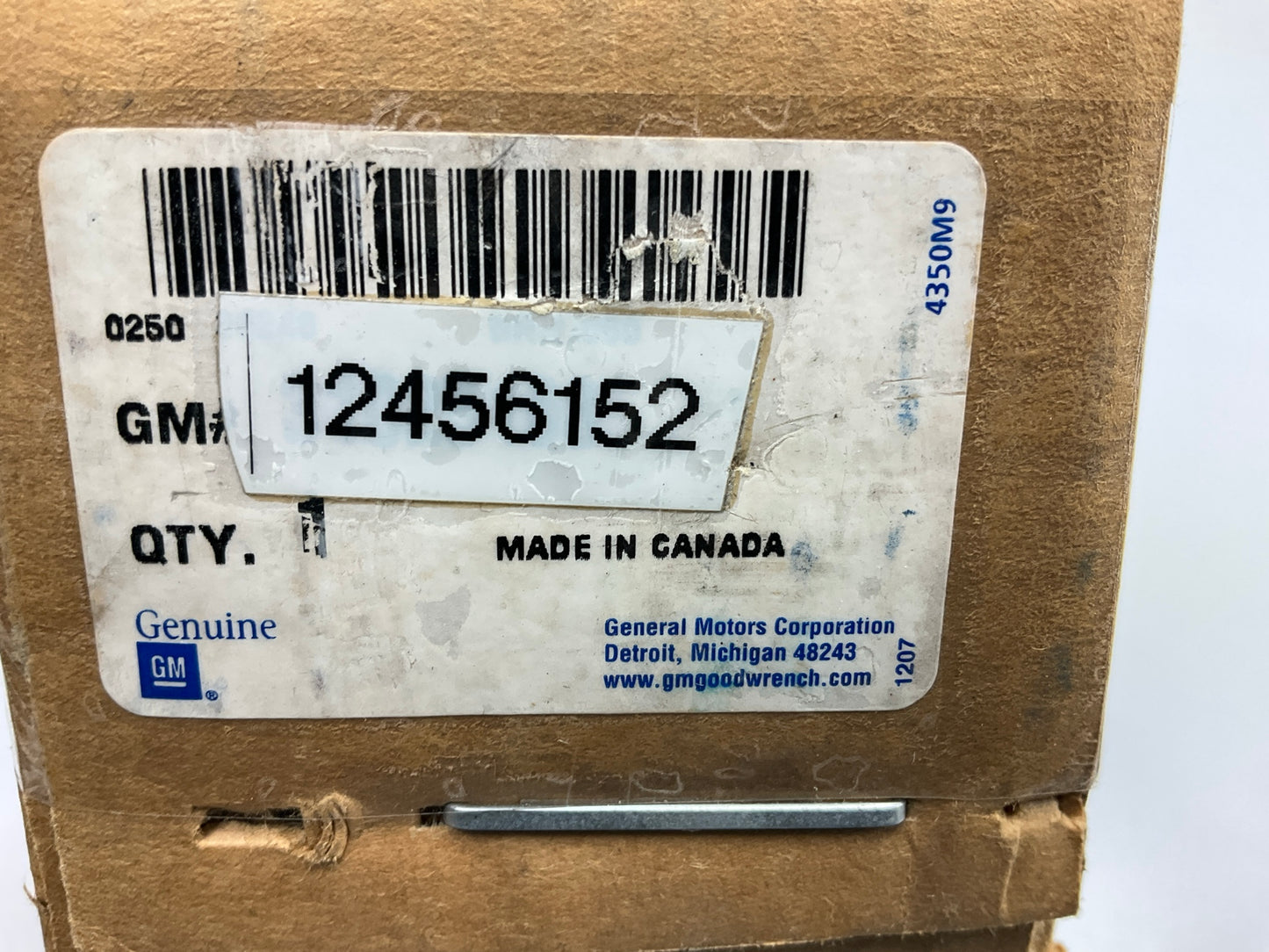 NEW OEM GM 12456152 Belt Tensioner Assembly