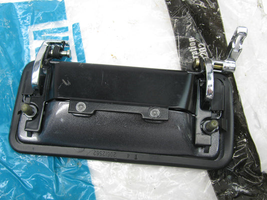 NEW GENUINE OEM GM 20612560 FRONT RIGHT Exterior Outside Door Handle