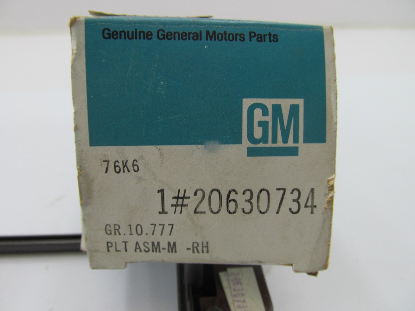NOS - OEM Front Door Window Switch Bezel 20630734 For 1986 Oldsmobile Calais
