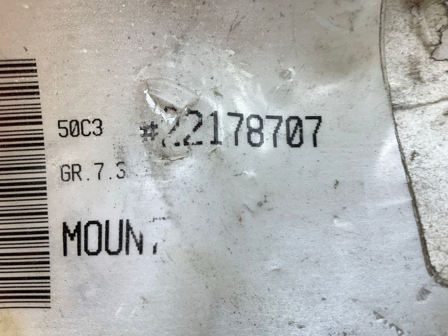 NEW - OEM GM 22178707 Suspension Strut Mount, Rear
