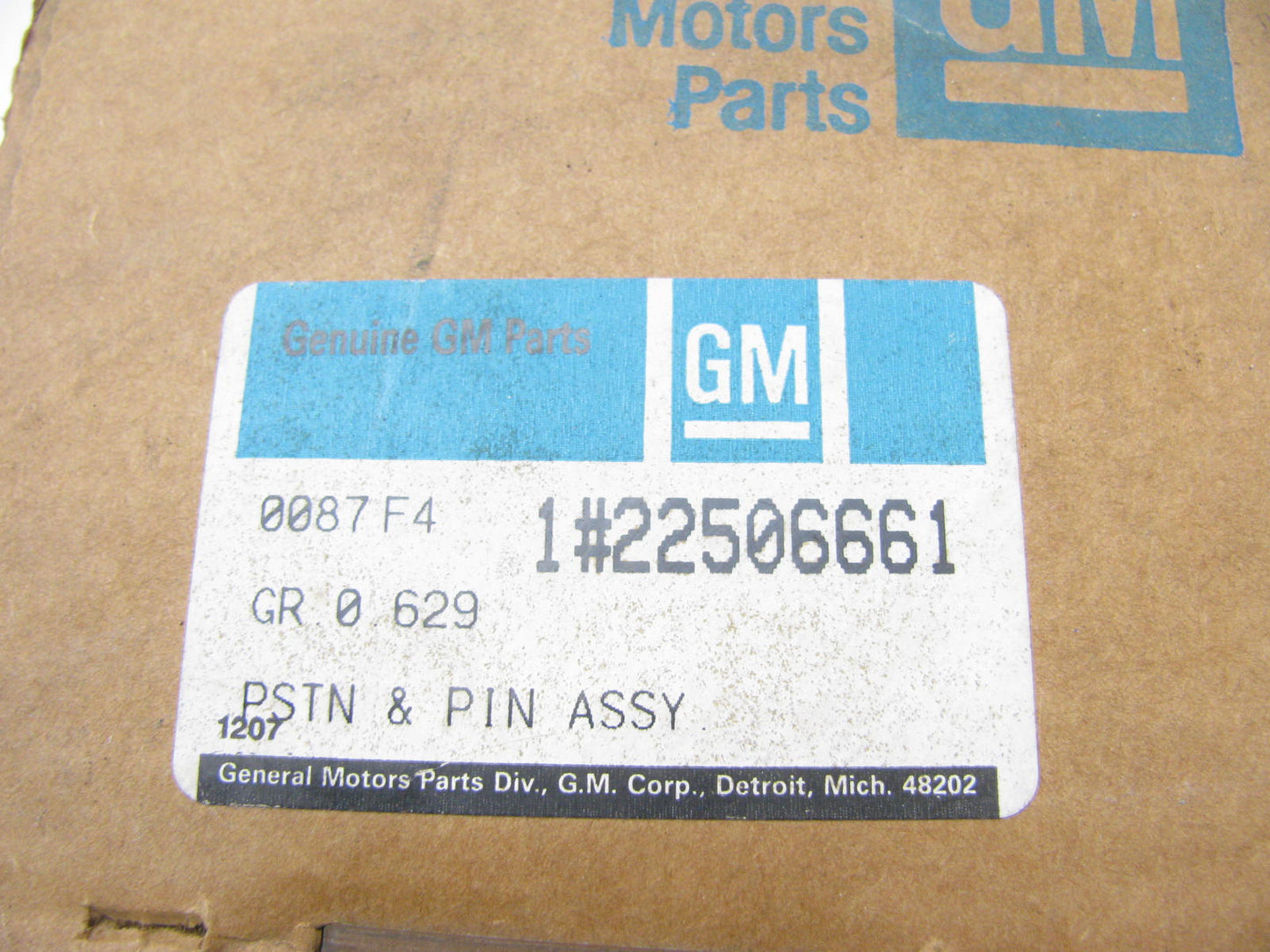 NOS OEM GM Piston W/ Pin 22506661 .030 O/S For 81-84 Buick OLDS. 307 5.0L V8