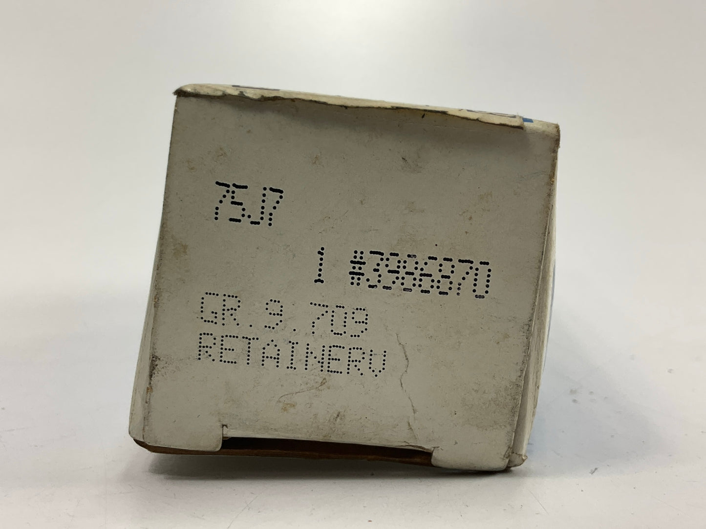 NEW - OEM GM 3986870 Cigar Cigarette Lighter Retainer