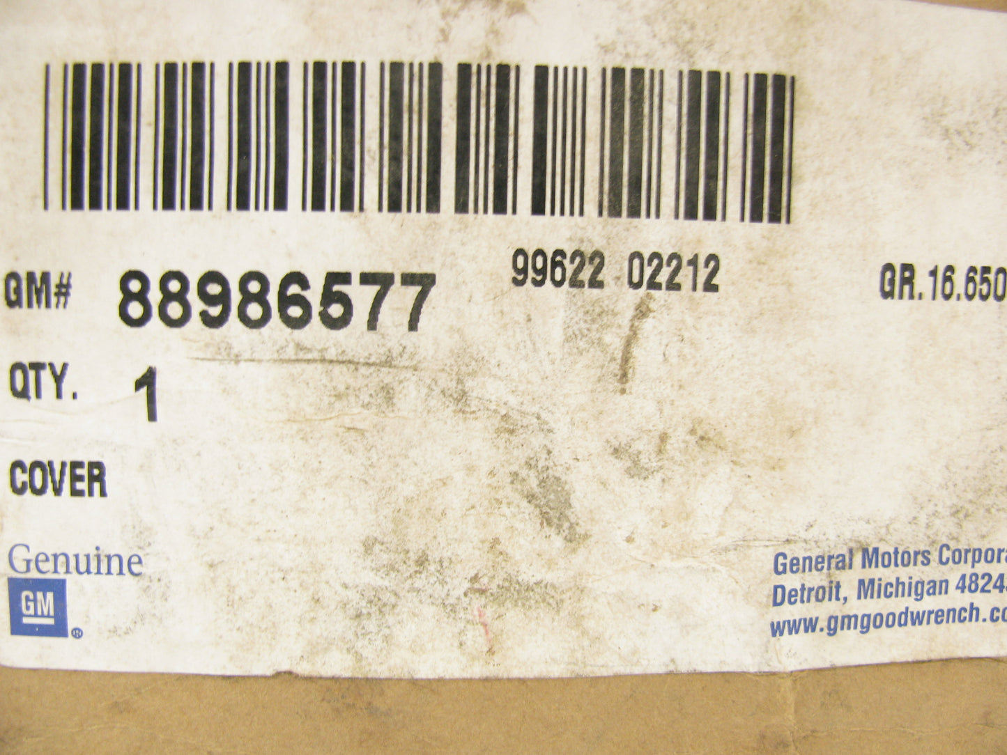 NOS - OEM GM 88986577 Console Power Receptacle Cover For 2002 Tahoe, Silverado