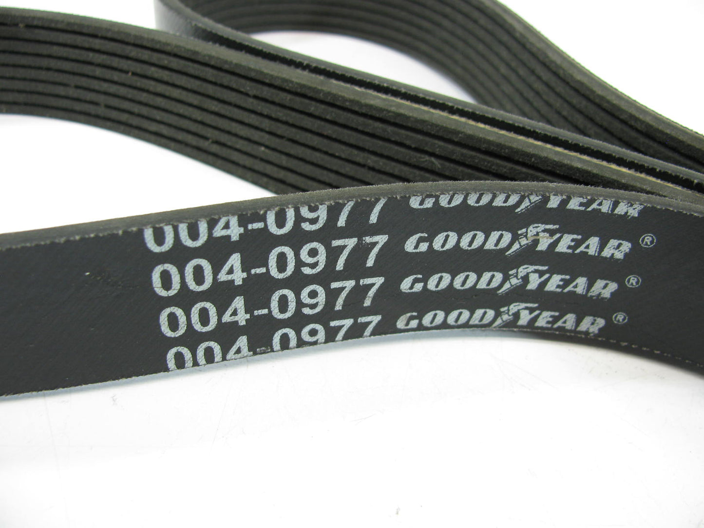 Goodyear 004-0977 Serpentine Belt - 0.84'' X 63.00'' - 6 Ribs