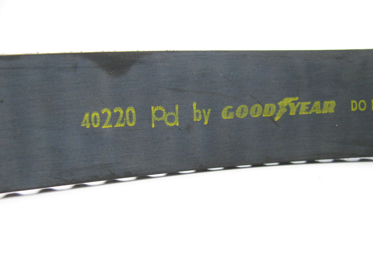 Goodyear 40220 Engine Timing Belt For 1992-1995 Isuzu Trooper 3.2L-V6