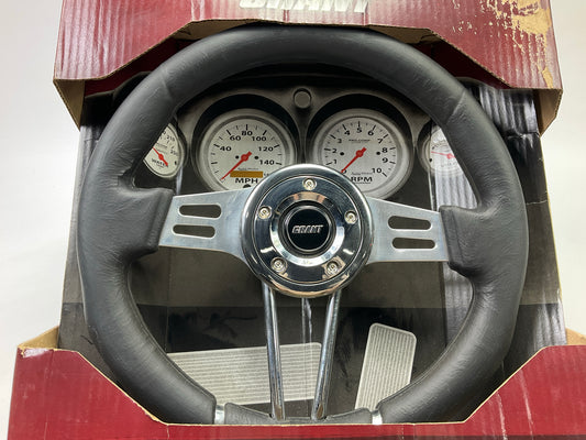 COSMETIC DAMAGE Grant 457 Club Sport Steering Wheel - 13-3/4'' Diameter, 4'' Dish