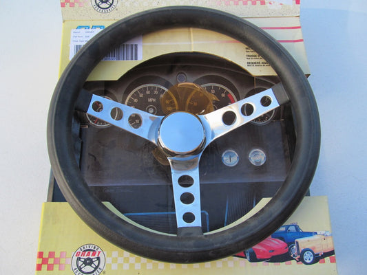 Grant 838 Classic Steering Wheel, Foam / Steel - 3-Spoke, 13.5 Diameter