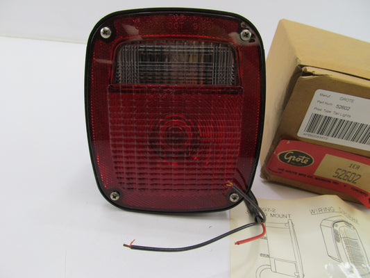 GROTE 52602 - Two-Stud Stop / Tail / Turn Light For Dodge Type 2