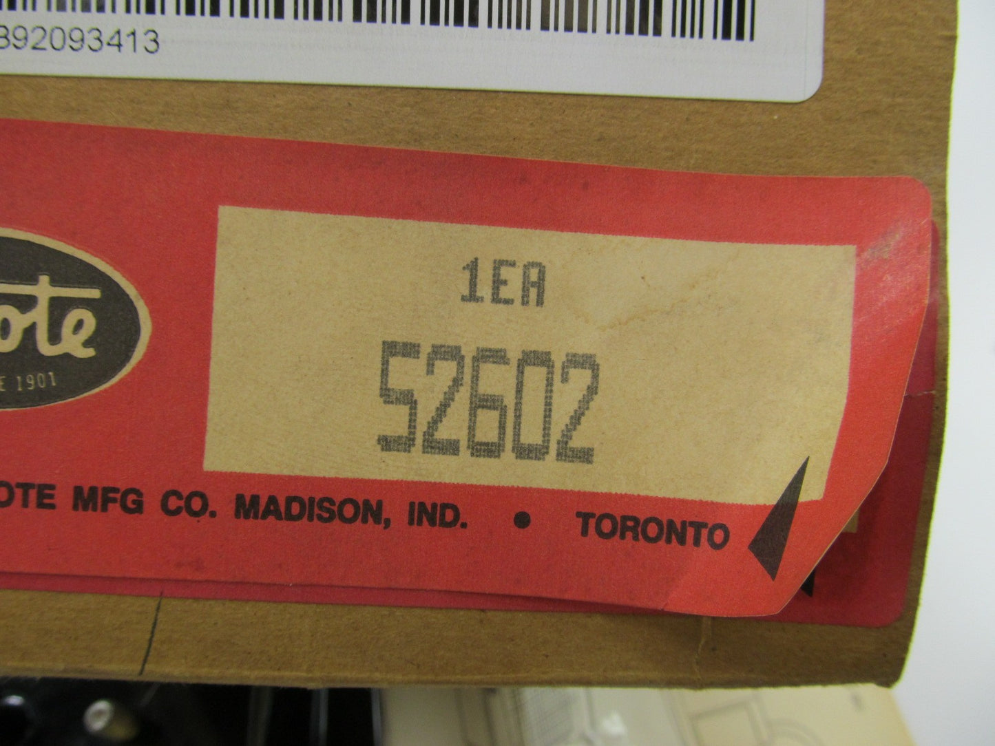 GROTE 52602 - Two-Stud Stop / Tail / Turn Light For Dodge Type 2