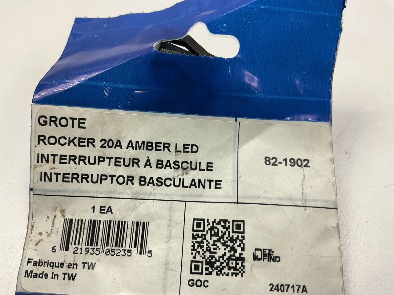 Grote 82-1902 Illuminated Rocker Switch, 20 Amp Yellow, 3 Terminal
