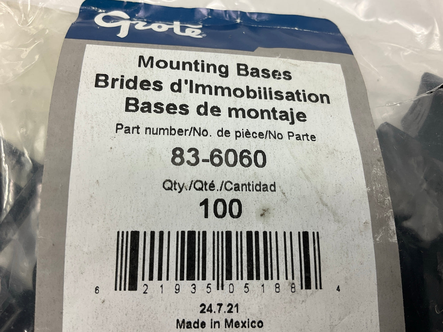 100 Pack - Grote 83-6060 Heavy Duty Tie Mount Base .1875'' Mounting Hole, 115 Lbs