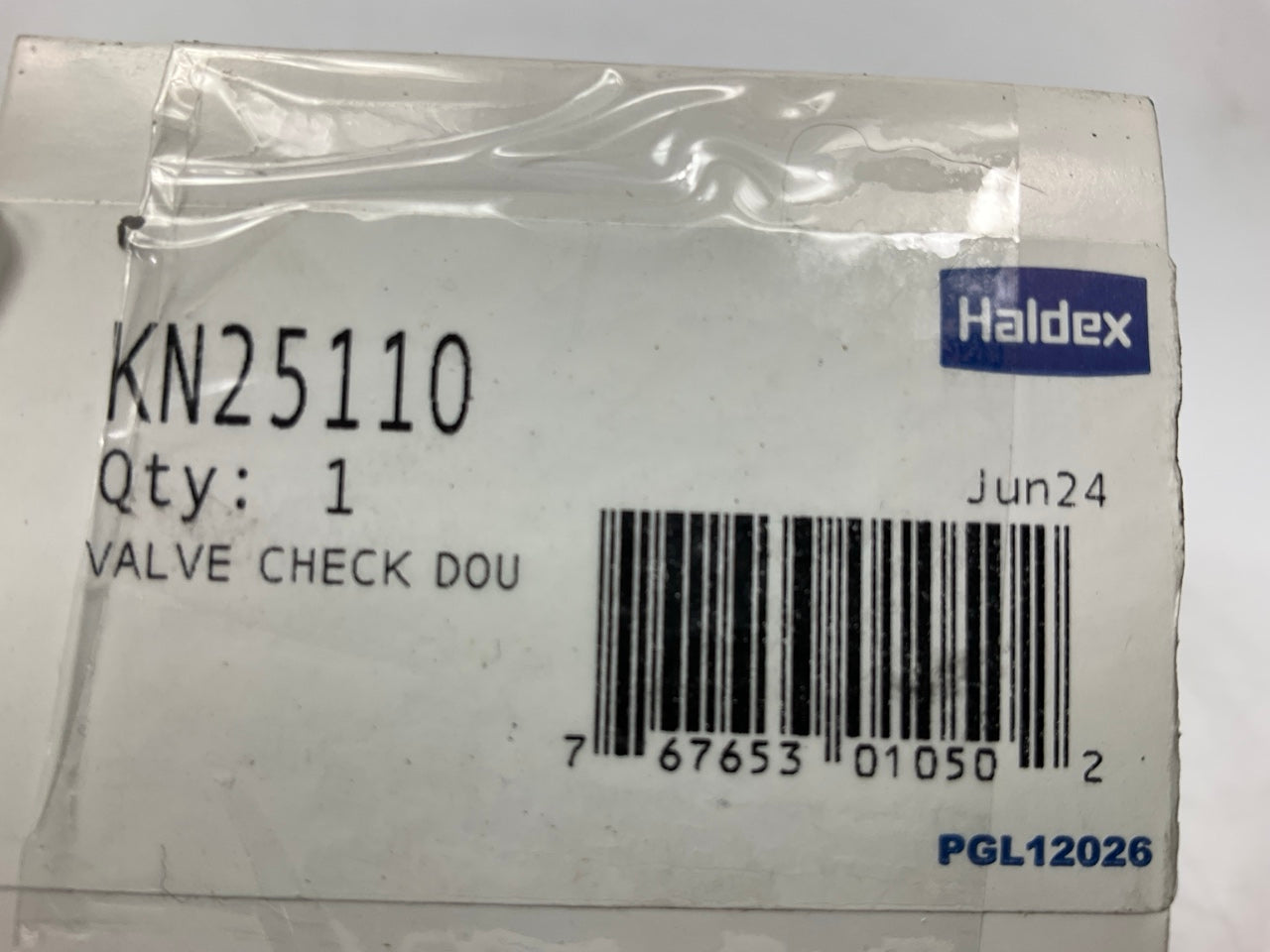 Haldex KN25110 Shuttle Type Two-Way Check Valve, 3/8'' Female NPT