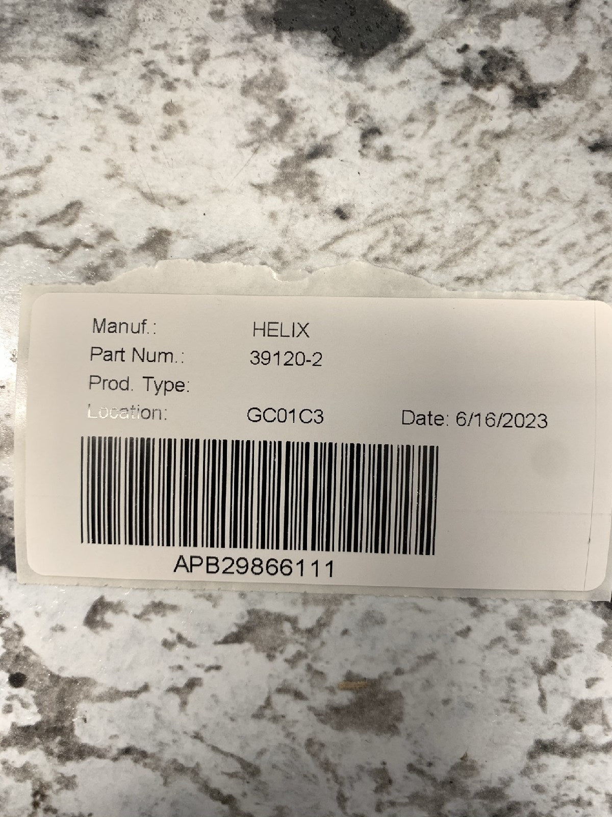 (2) Helix 39120 Wheel Seals