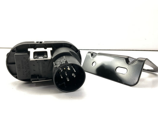 Hopkins Towing 40975 Multi-Tow Exact Fit OE 7 Blade 4 Flat Connector W/ Bracket