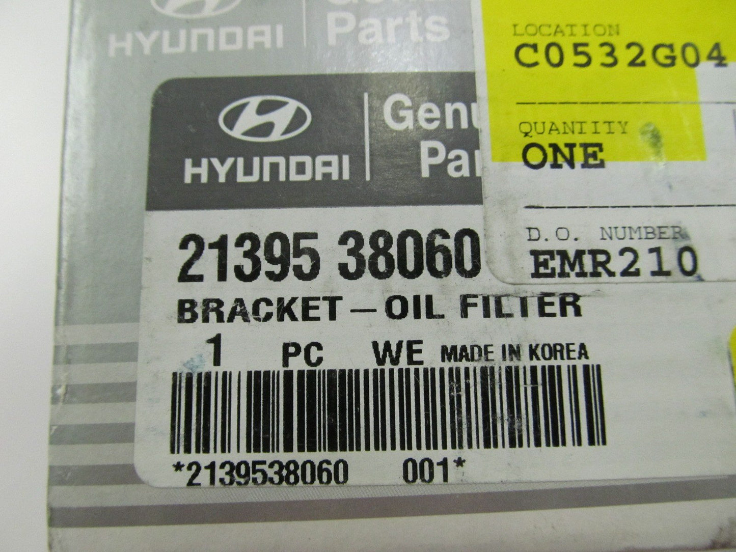 NEW - OEM 2139538060 Engine Oil Filter Housting For 1998-2005 Hyundai 2.4L