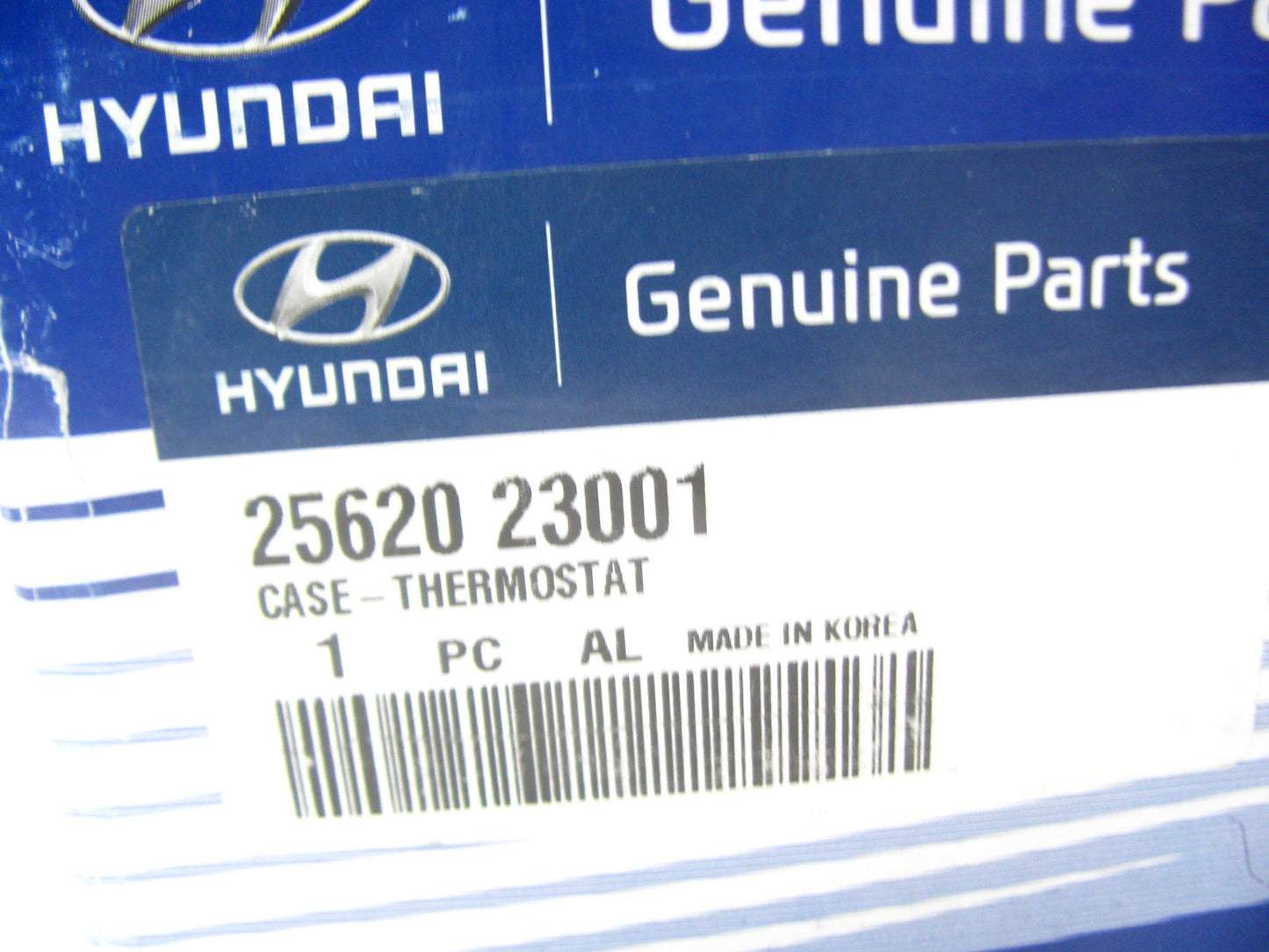 NEW GENUINE 2562023001 LOWER Thermostat Housing OEM For 1999-2001 Hyundai 2.0L