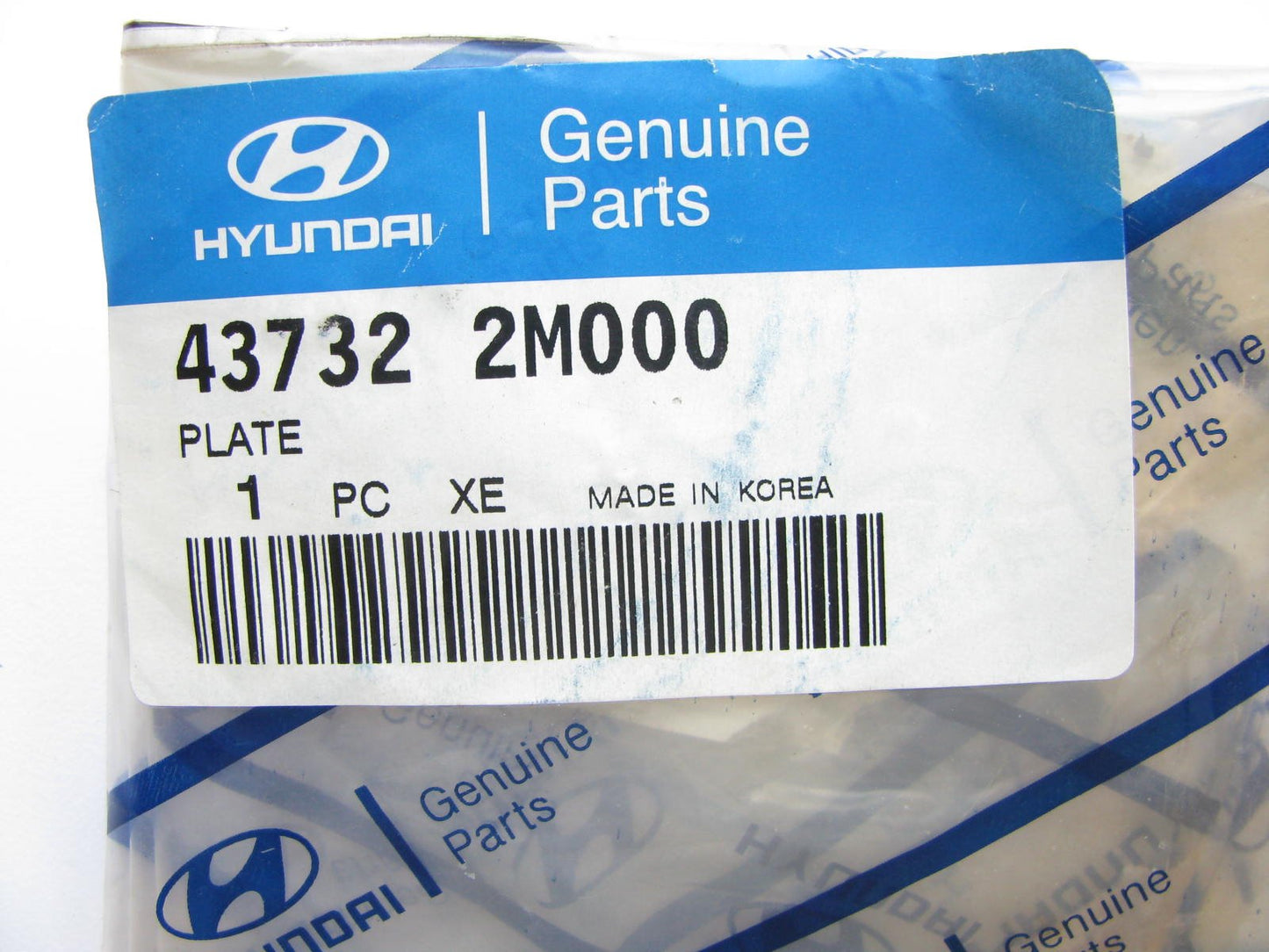 NEW - OEM 437322M000 Center Console Shift Plate For 2010-2013 Genesis