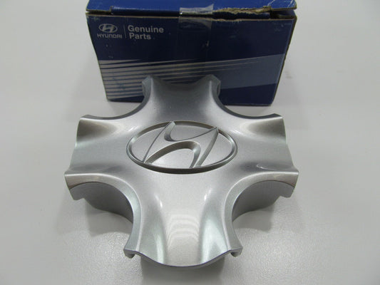 Genuine OEM For 2012-14 Hyundai Accent 16-in Alloy Wheel Center Cap 529601R500