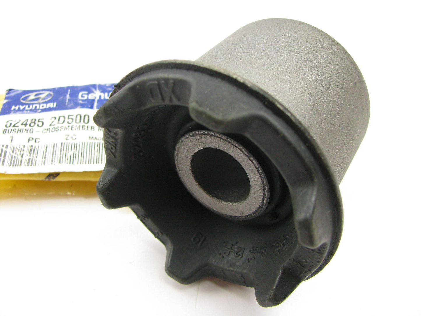 NEW GENUINE Crossmember Mounting Bushing OEM For 00-06 Elantra 624852D500