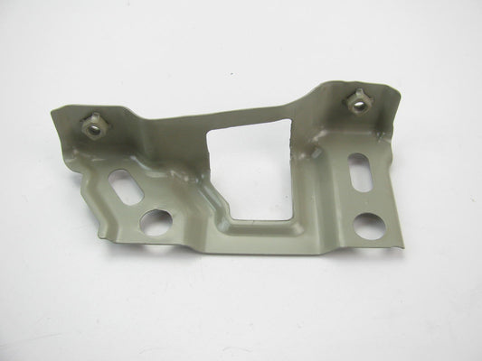 Left Drivers Side Fender Upper Bracket OEM For 2005-09 Tucson 663182E000