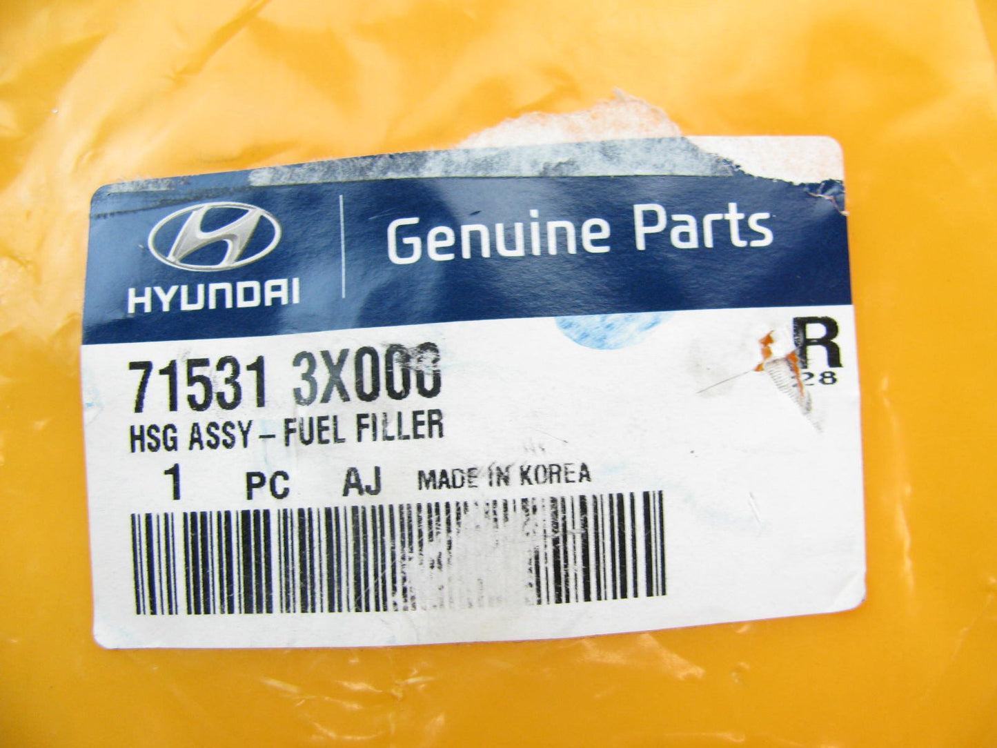 New OEM Fuel Gas Filler Housing Pocket For 11-15 Elantra 715313X000