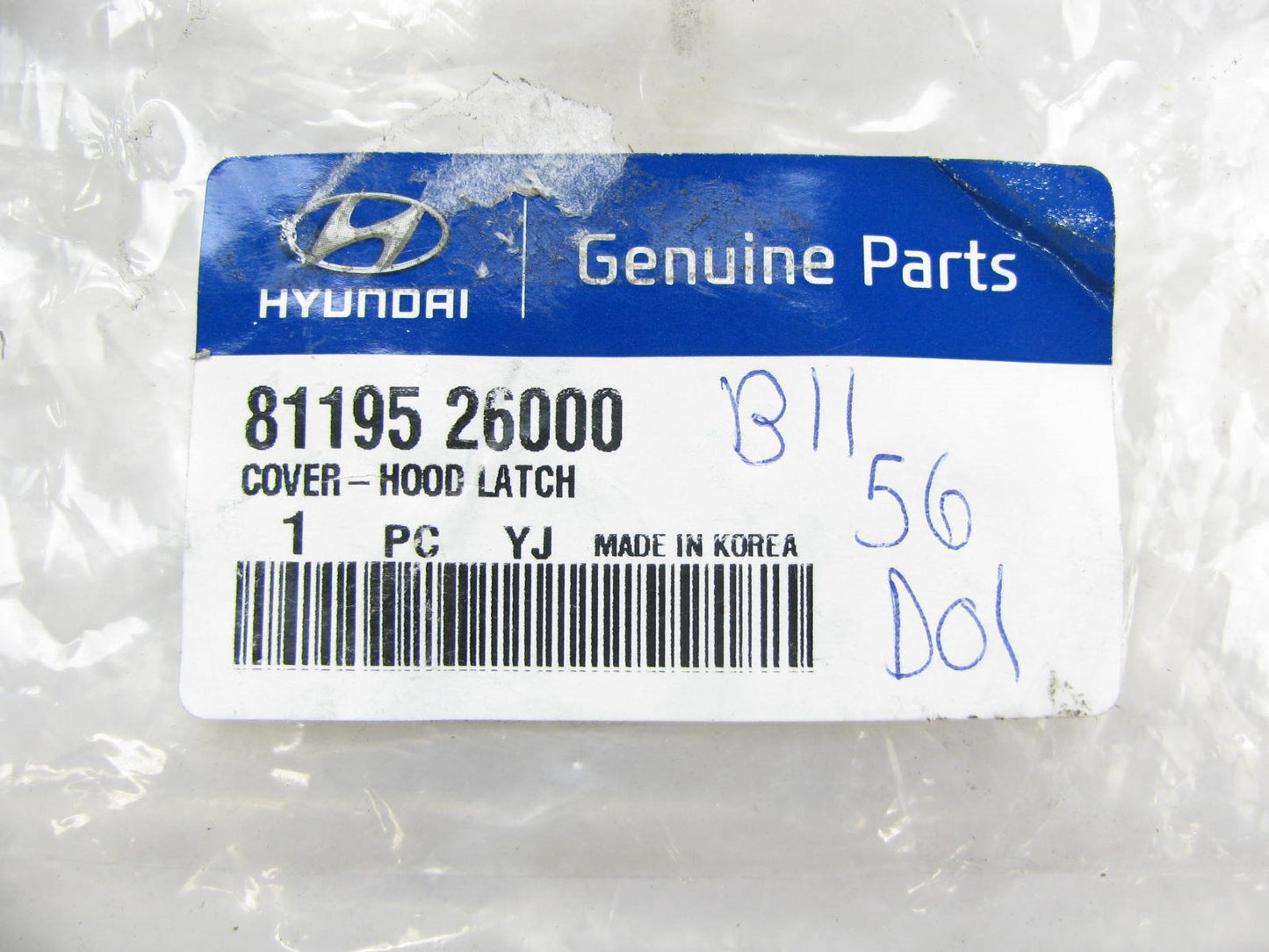 NEW GENUINE Hood Latch Cover OEM For 2001-2004 Santa Fe 8119526000