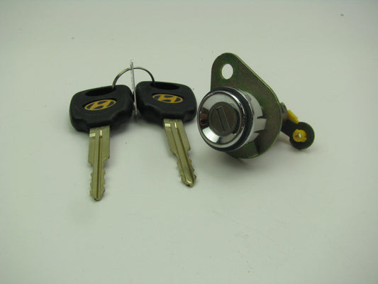 NEW GENUINE Trunk Lock Cylinder With 2 Keys OEM For 2004-2005 XG350 188125139F00