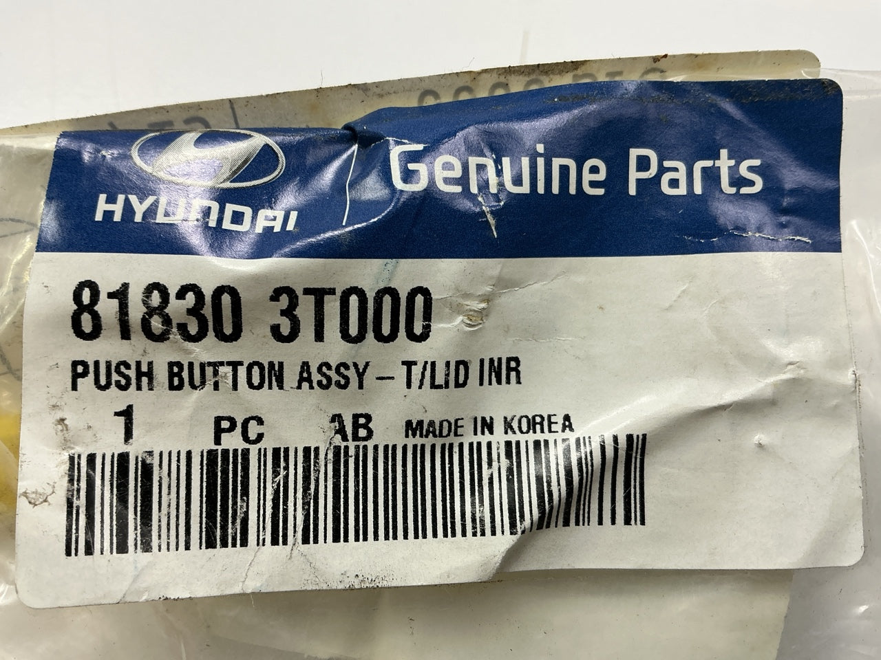 NEW GENUINE Trunk Lid Release Switch OEM For 2015-2016 Genesis 818303T000