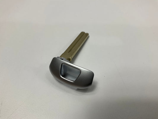 NEW Key Fob Remote Key Blank (Uncut) OEM For 22-24 Hyundai Santa Cruz 81996N9000