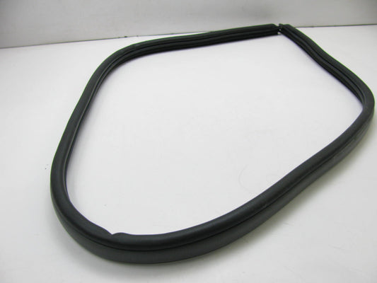 NEW Front Right Door Weatherstrip Seal GRAY OEM For 01-06 Santa Fe 8212026000YD