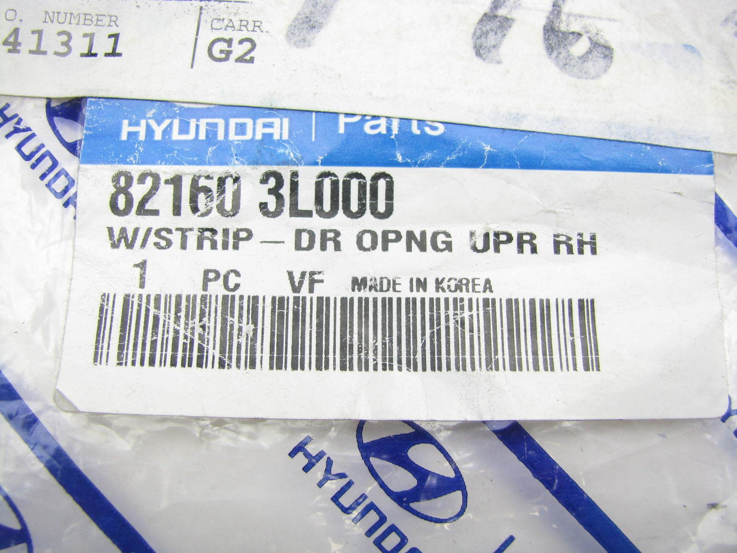 NEW - OEM 821603L000 Front Right Door Weatherstip Seal For 2006-11 Hyundai Azera